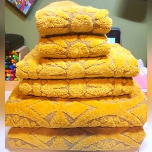 VINTAGE Patterned Bath Towel Set